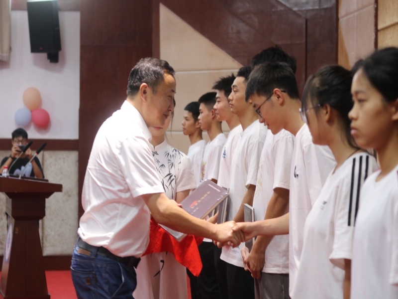 赠院志.jpg